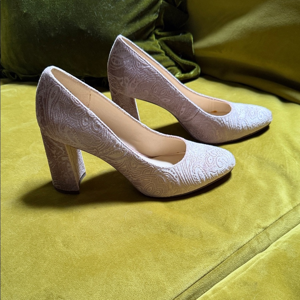 Elegant Cream Patterned Women's Heels